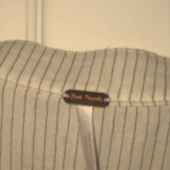 Cute tunic, never worn, size Large. Brand Free People - Picture 4 of 5